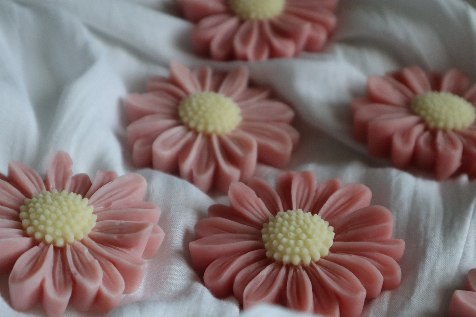 Candeline a forma di fiore in cera