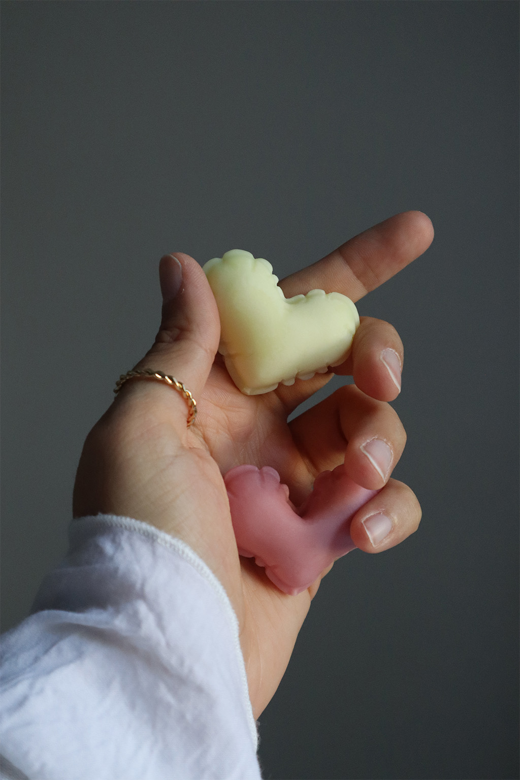 Decori in cera per candele cuoricino