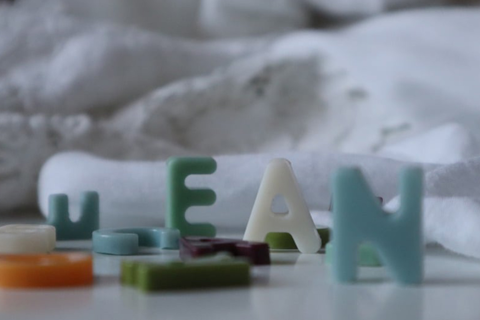 Decori in cera per candele lettere